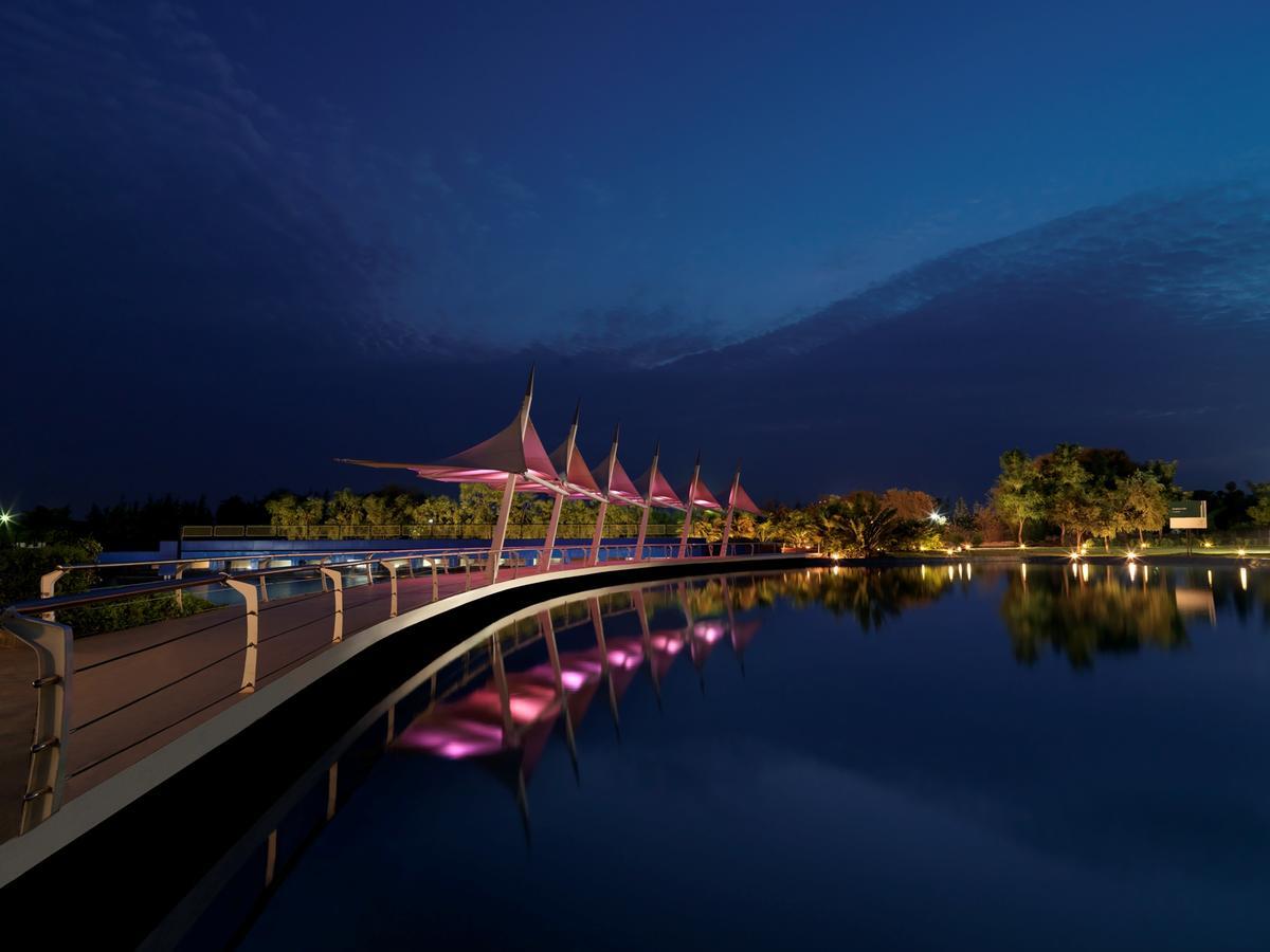 Amanora The Fern Hotels & Club Mundhva Dış mekan fotoğraf
